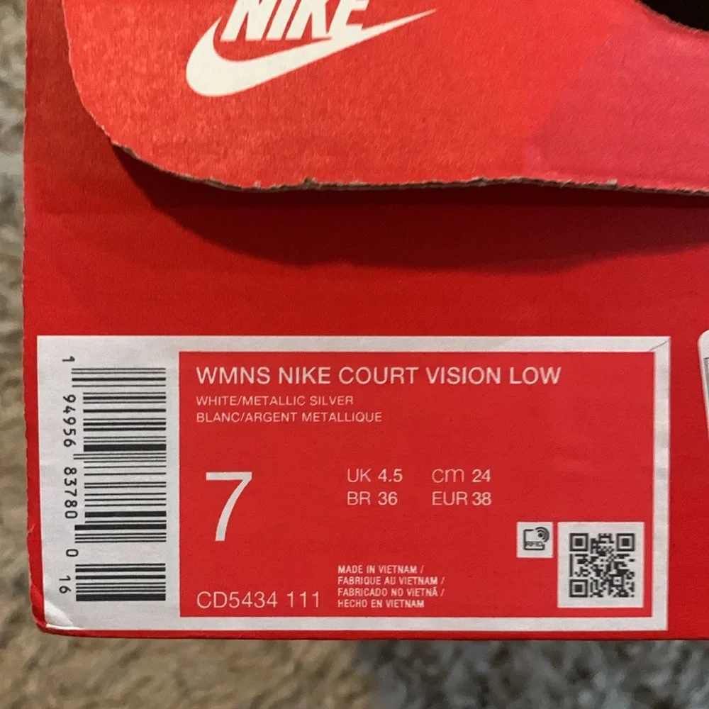Nike Women’s Court Vision Low